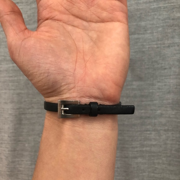 Prada leather bracelet with nameplate (100% auth) - Picture 7 of 8